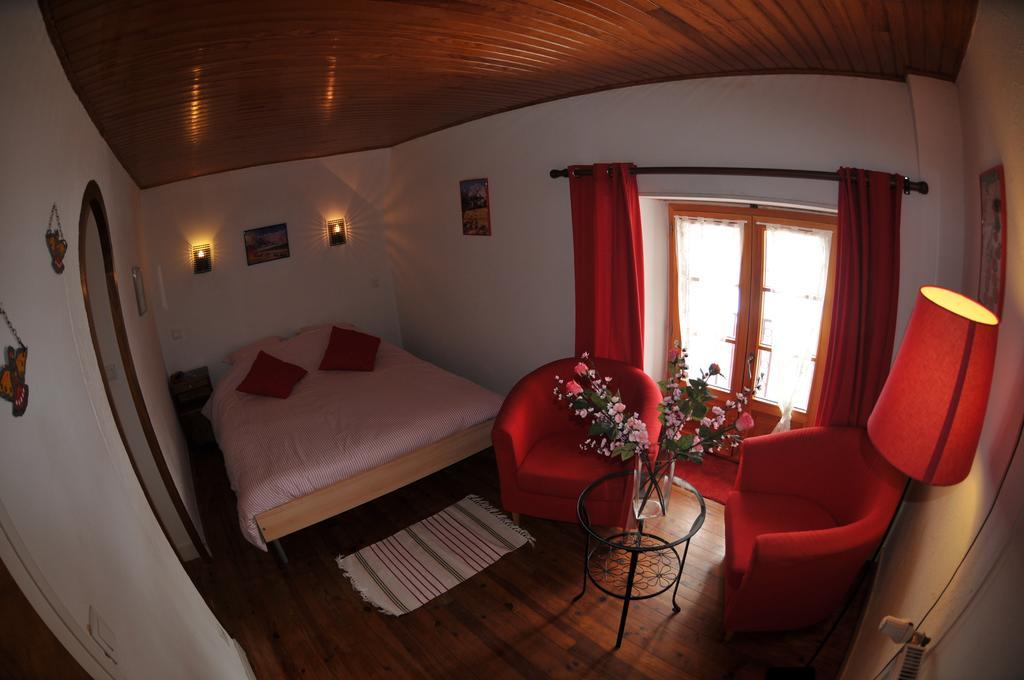 Auberge De La Providence Saint-Donat Oda fotoğraf